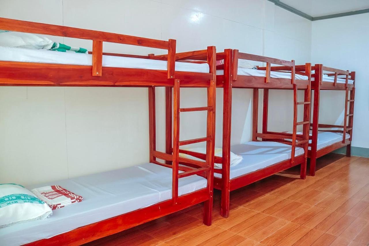 Airport View Hotel Виган Экстерьер фото